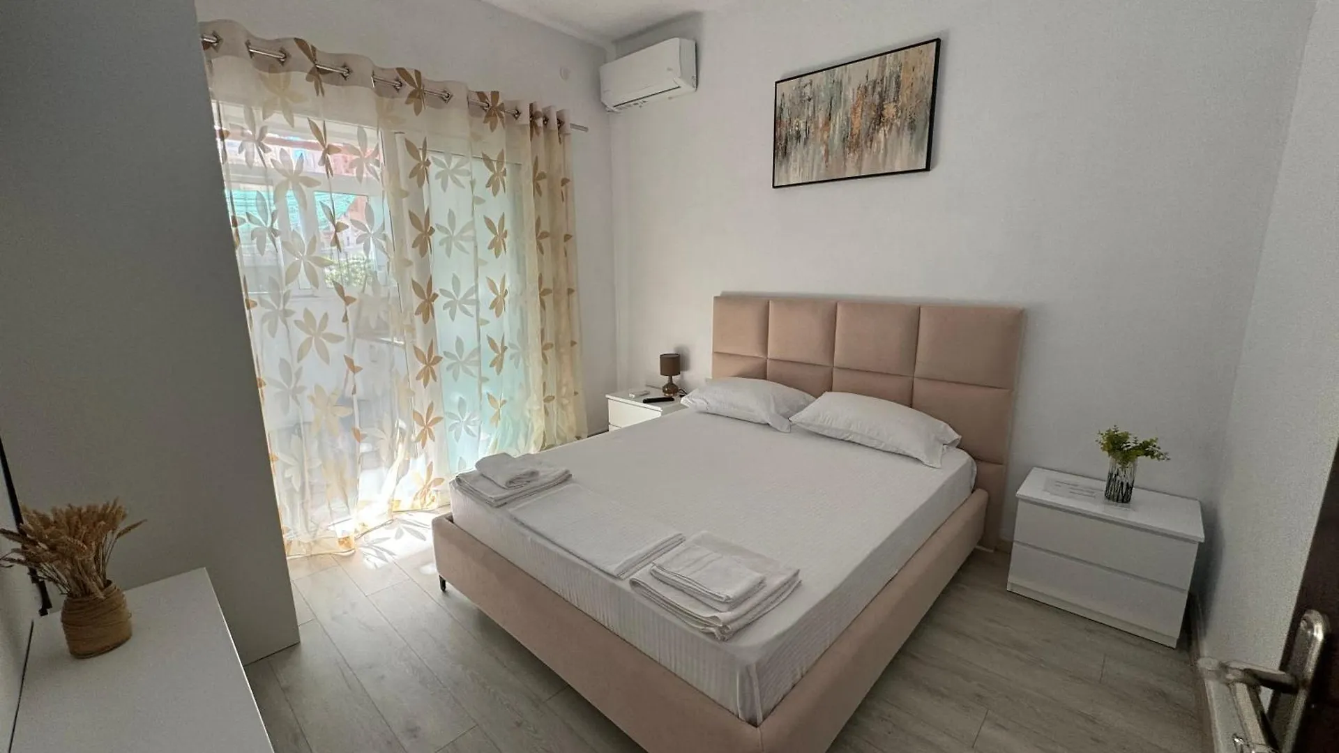 Dadaj Apartments Saranda 0*,